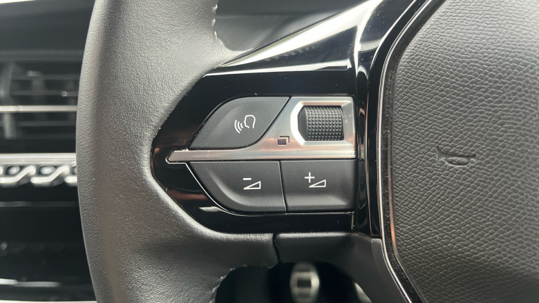 Peugeot 2008 1.2 PureTech 130 Allure Premium+ 5dr Petrol Estate